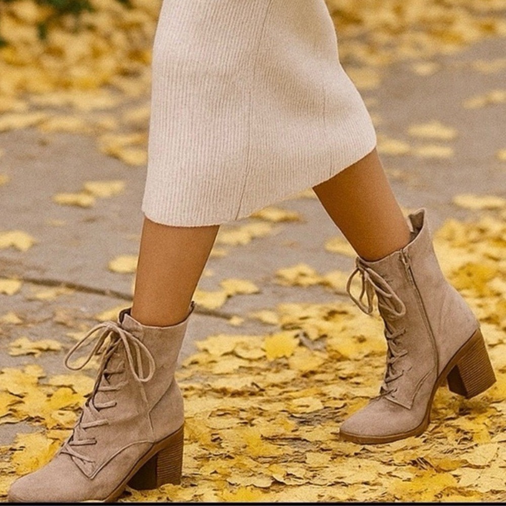 Universal Thread Taupe/Tan Persia Lace Up Zip Booties Shoes